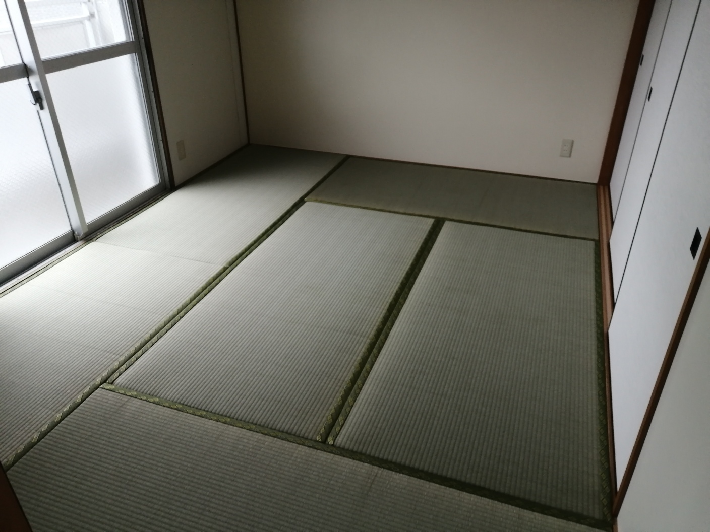 【内装工事】壁塗装・畳および襖の表替え